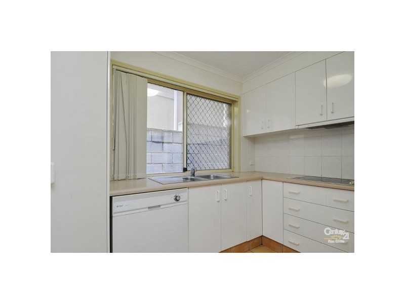 2/40 Alfred Street, Mermaid Beach QLD 4218