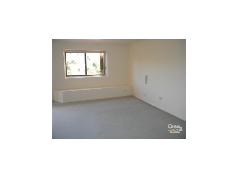 103/125 Rhode Island Santa Cruz Blvd, Clear Island Waters QLD 4226