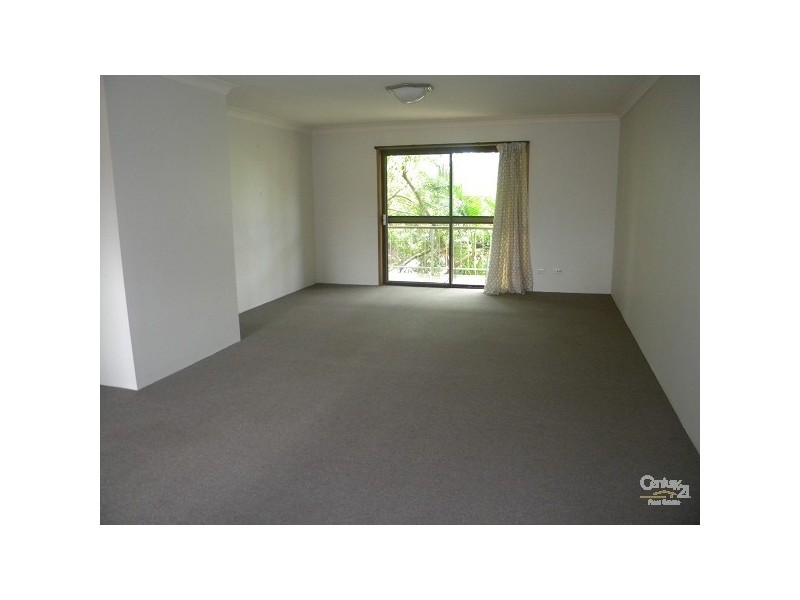 11 Duet Drive, Mermaid Waters QLD 4218