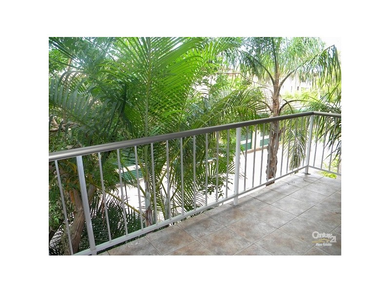 11 Duet Drive, Mermaid Waters QLD 4218