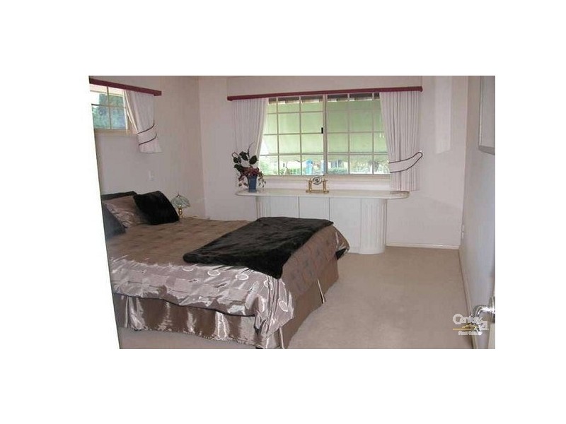 34 Charolais Crescent, Benowa QLD 4217