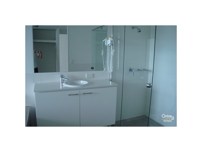 2218/33 T E Peters Drive, Broadbeach Waters QLD 4218