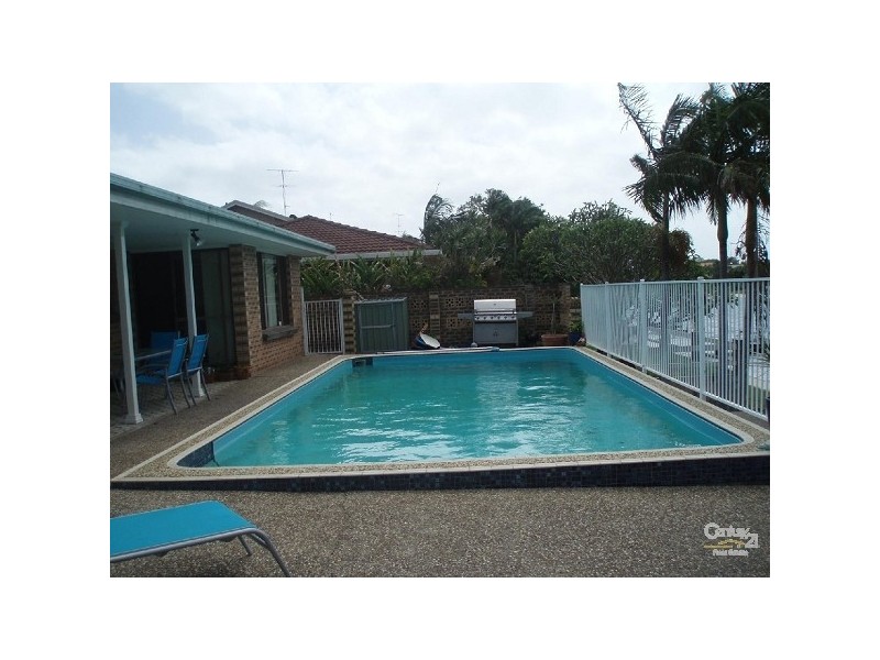 57 Markeri Street, Mermaid Waters QLD 4218