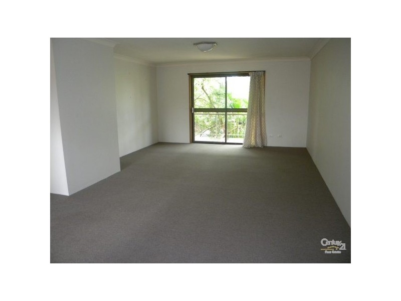 11 Duet Drive, Mermaid Waters QLD 4218