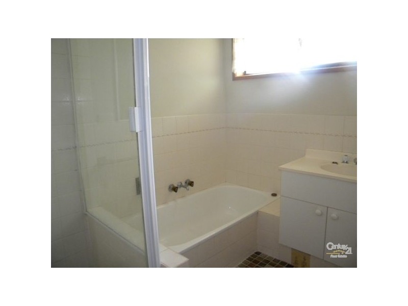 11 Duet Drive, Mermaid Waters QLD 4218