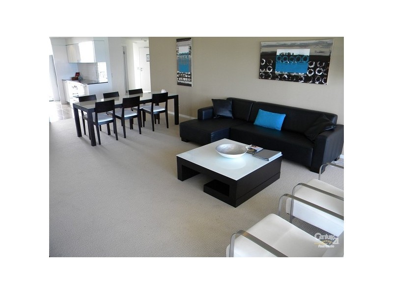 22 Surf Parade  SIERRA GRAND, Broadbeach QLD 4218