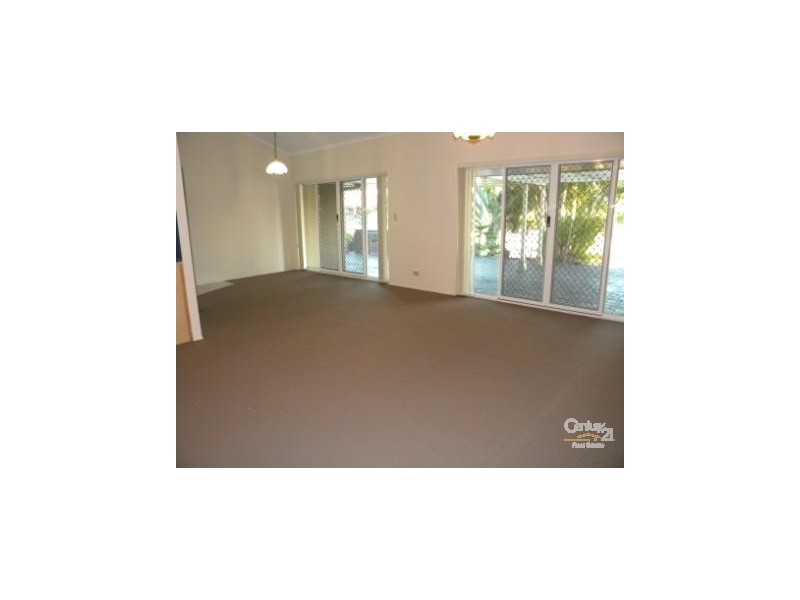 28 Saxonvale Terrace, Mermaid Waters QLD 4218