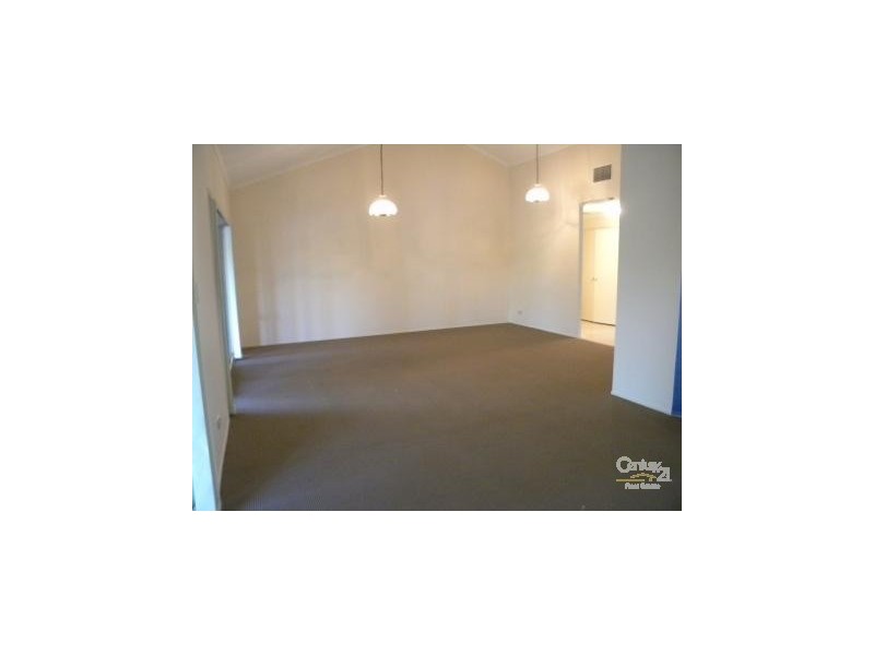 28 Saxonvale Terrace, Mermaid Waters QLD 4218