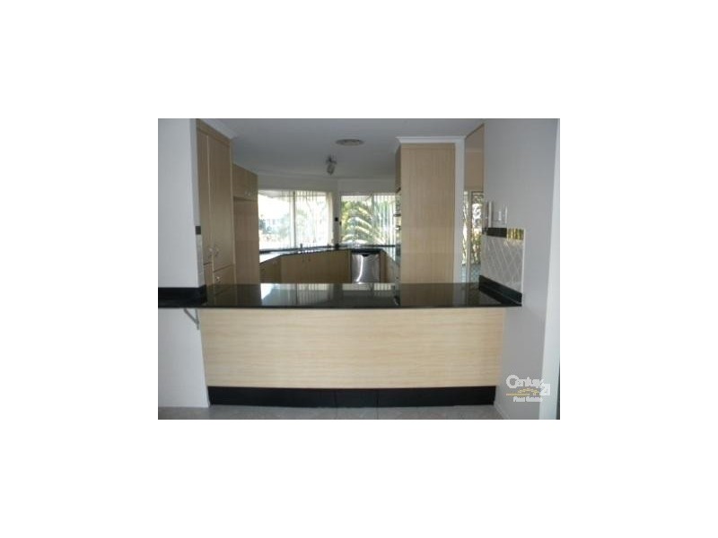 28 Saxonvale Terrace, Mermaid Waters QLD 4218