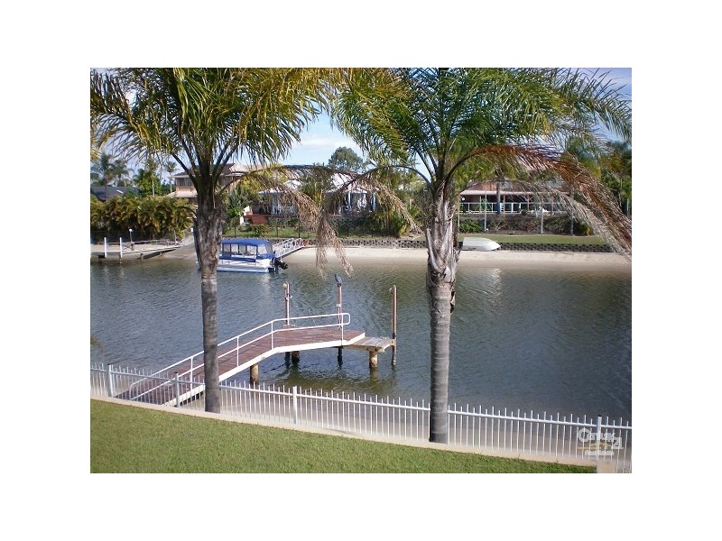 28 Saxonvale Terrace, Mermaid Waters QLD 4218