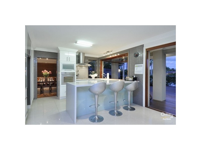 40 Pinnacle Court, Robina QLD 4226