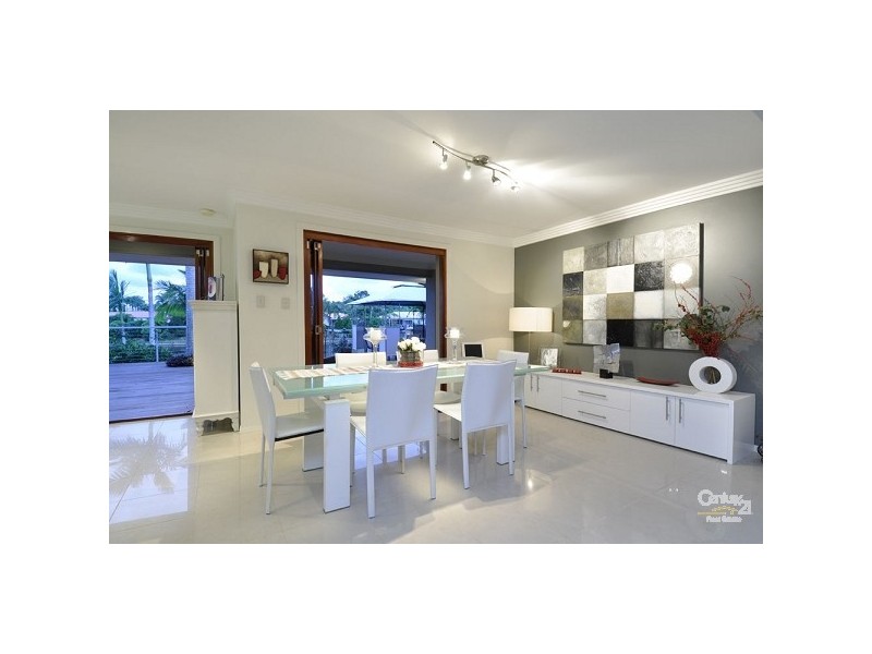 40 Pinnacle Court, Robina QLD 4226