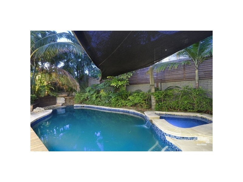 40 Pinnacle Court, Robina QLD 4226