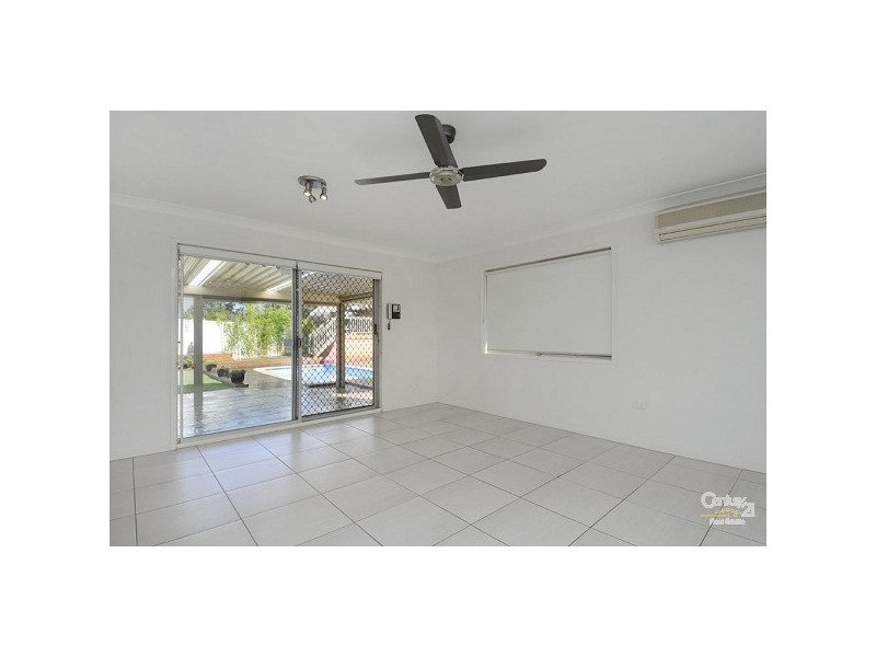 27 Key West, Broadbeach Waters QLD 4218
