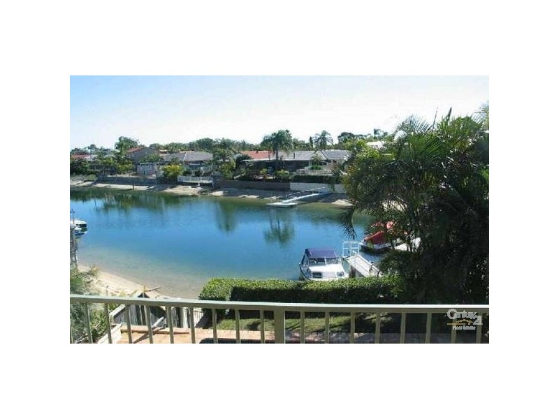 1 Alma Street, Broadbeach Waters QLD 4218