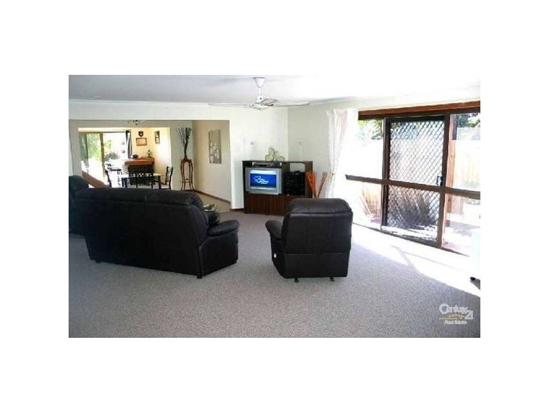 1 Alma Street, Broadbeach Waters QLD 4218