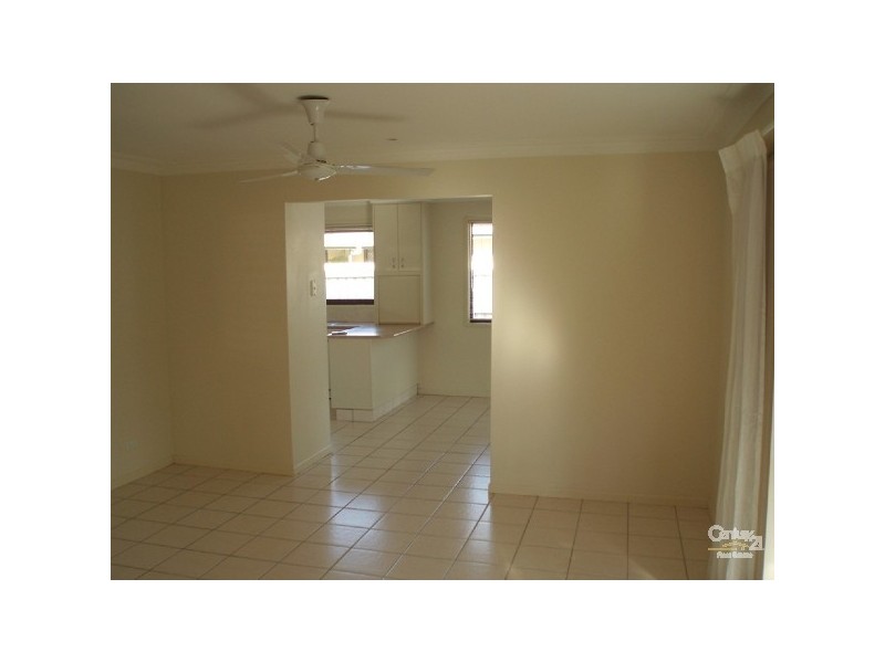 10 Helm Court, Mermaid Waters QLD 4218