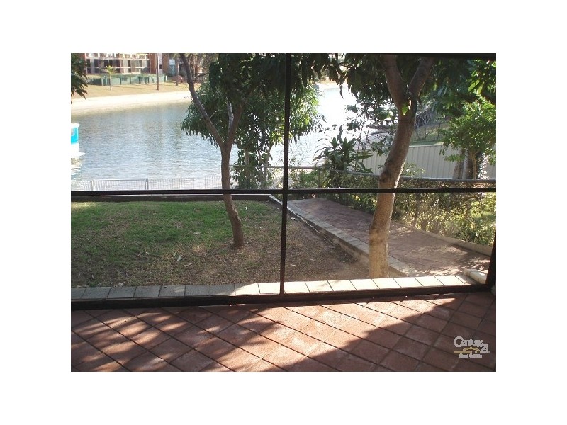 10 Helm Court, Mermaid Waters QLD 4218