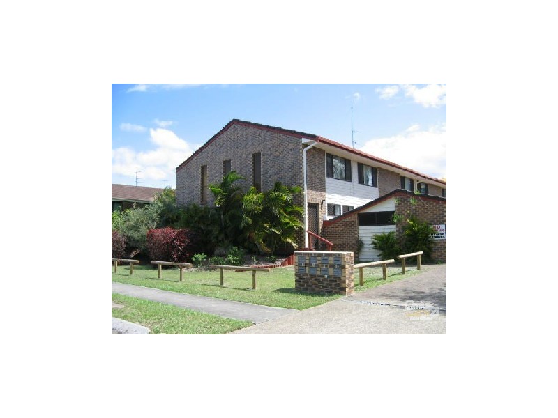 1/7 Christina Court, Mermaid Waters QLD 4218