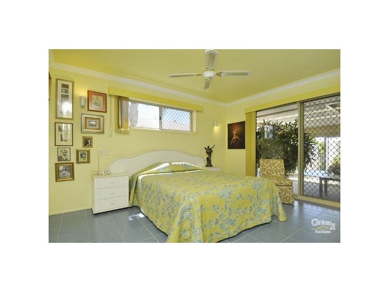 89 Cassowary Drive, Burleigh Waters QLD 4220