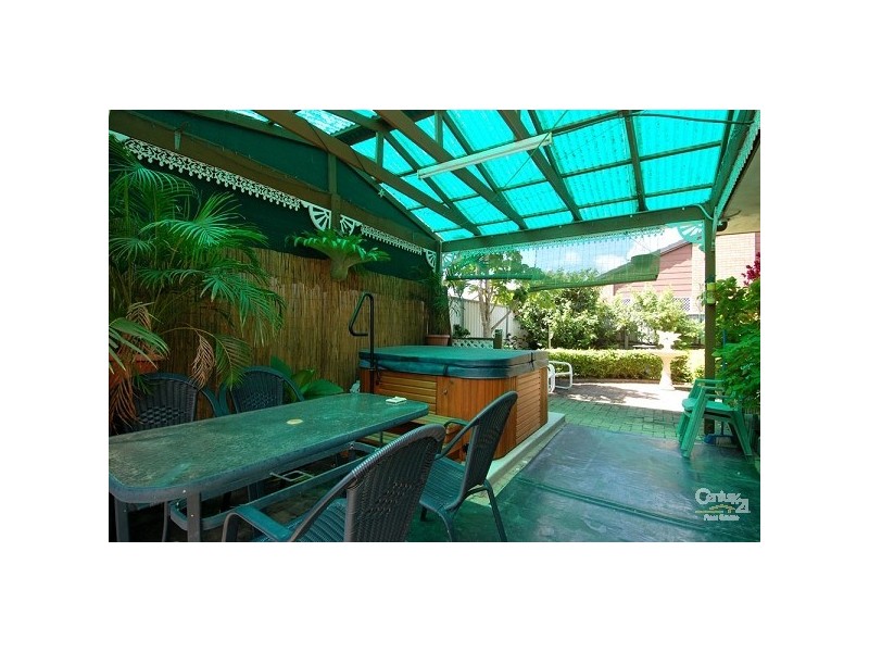 2/16 Christina Court, Mermaid Waters QLD 4218