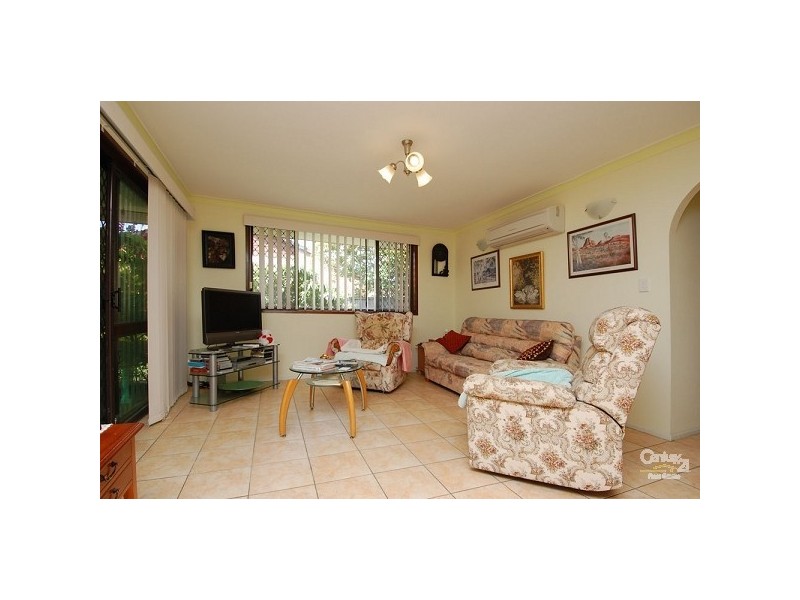 2/16 Christina Court, Mermaid Waters QLD 4218