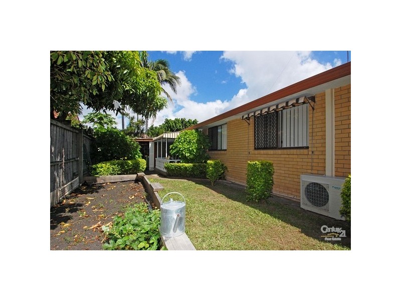 2/16 Christina Court, Mermaid Waters QLD 4218