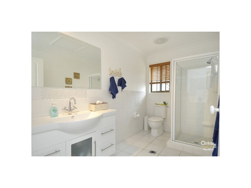 23 Long Island Court, Mermaid Waters QLD 4218