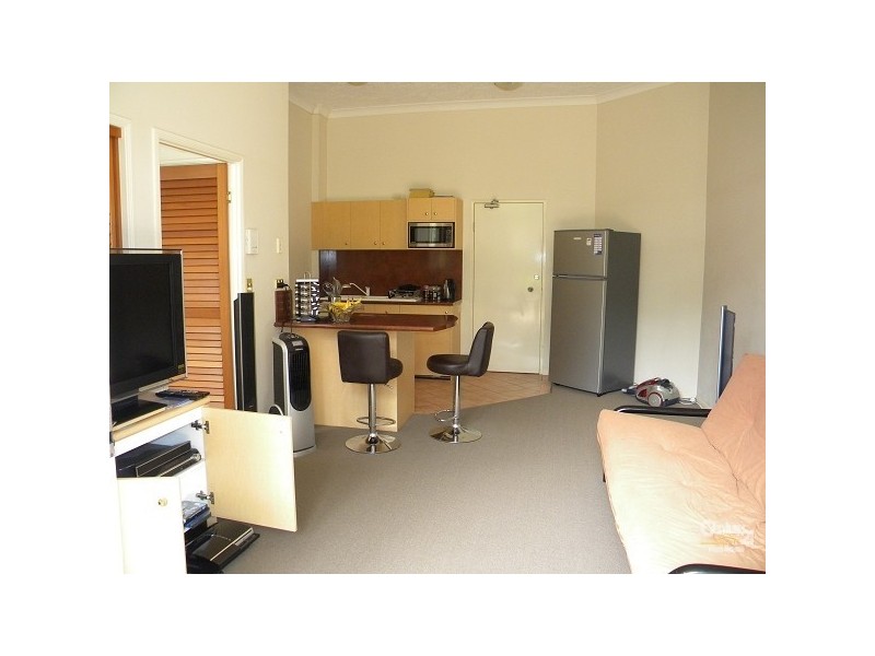 8/210 Surf Parade, Surfers Paradise QLD 4217