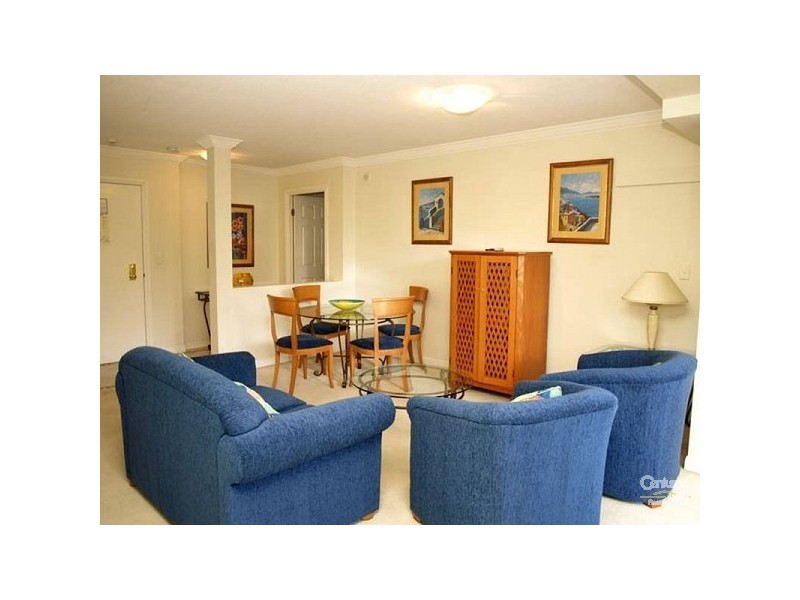 24 Queensland Avenue  The Phoenician, Broadbeach QLD 4218