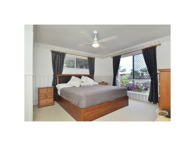 29 Cumberland Drive, Varsity Lakes QLD 4227