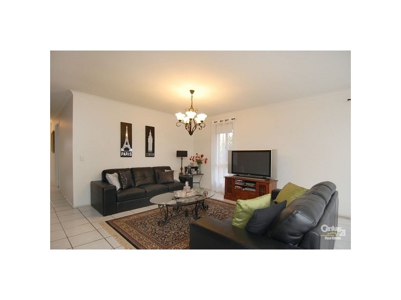 42 Southlake Drive, Varsity Lakes QLD 4227