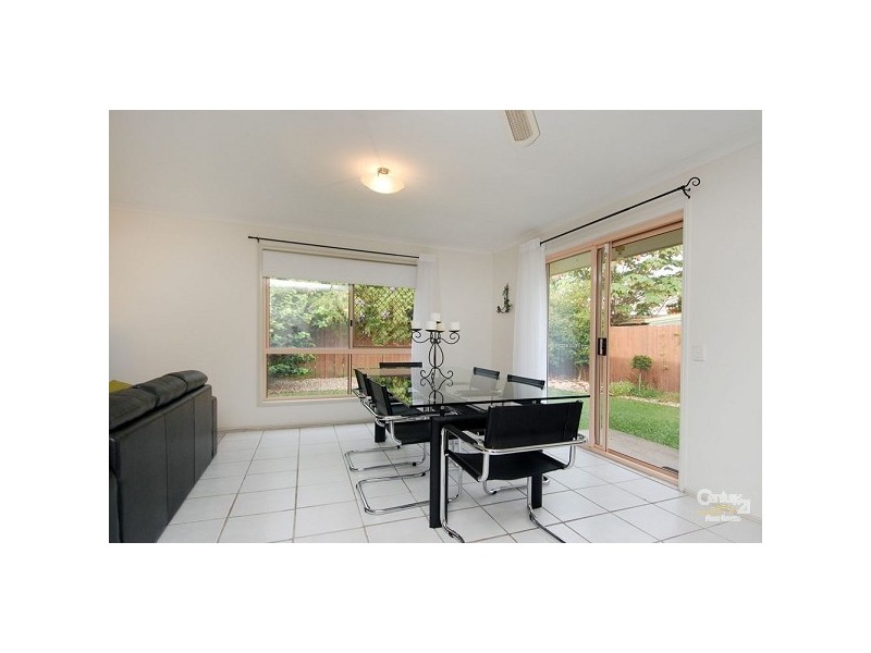 42 Southlake Drive, Varsity Lakes QLD 4227