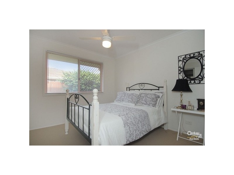 42 Southlake Drive, Varsity Lakes QLD 4227