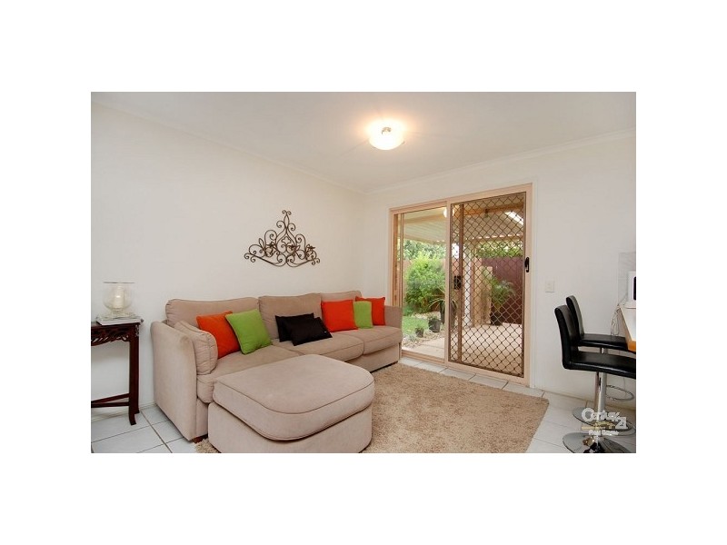 42 Southlake Drive, Varsity Lakes QLD 4227