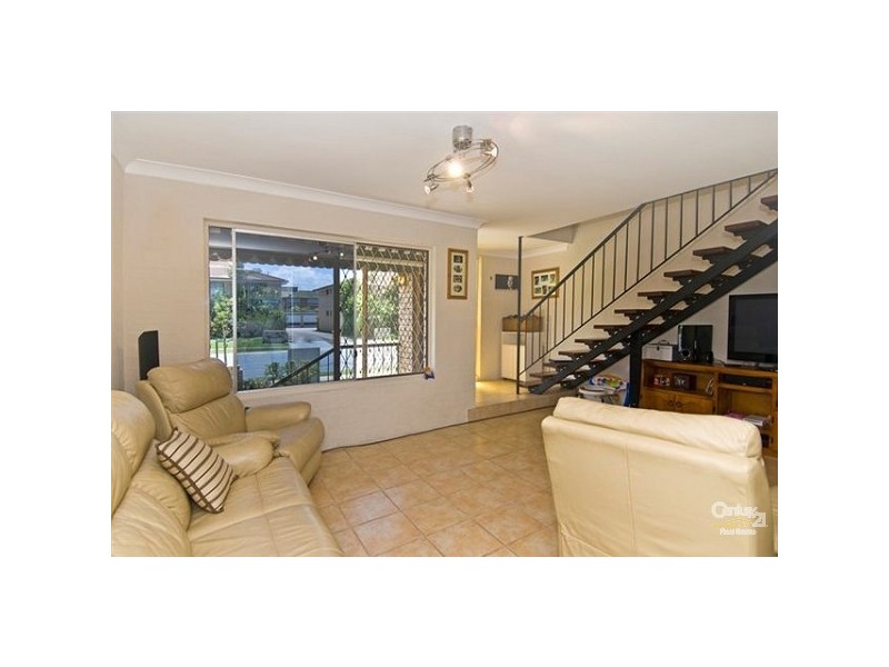 4/6 Duet Drive, Mermaid Waters QLD 4218