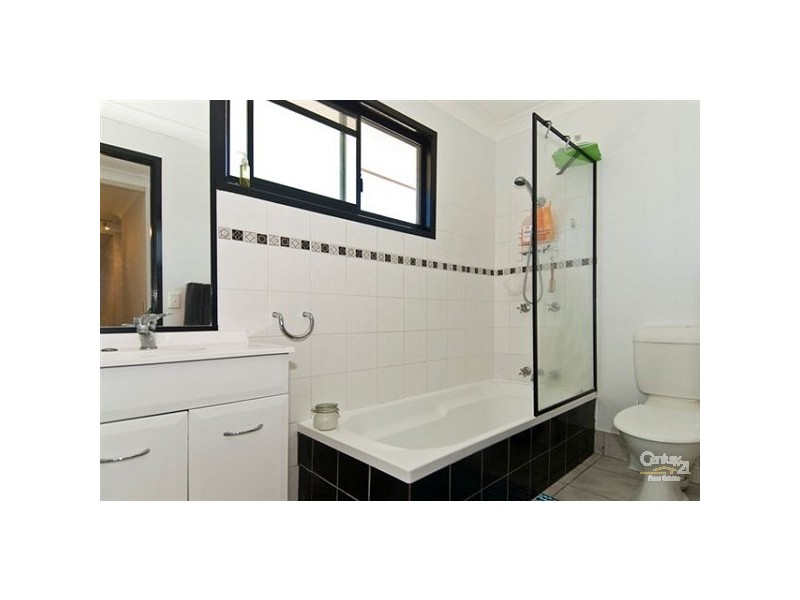 4/6 Duet Drive, Mermaid Waters QLD 4218