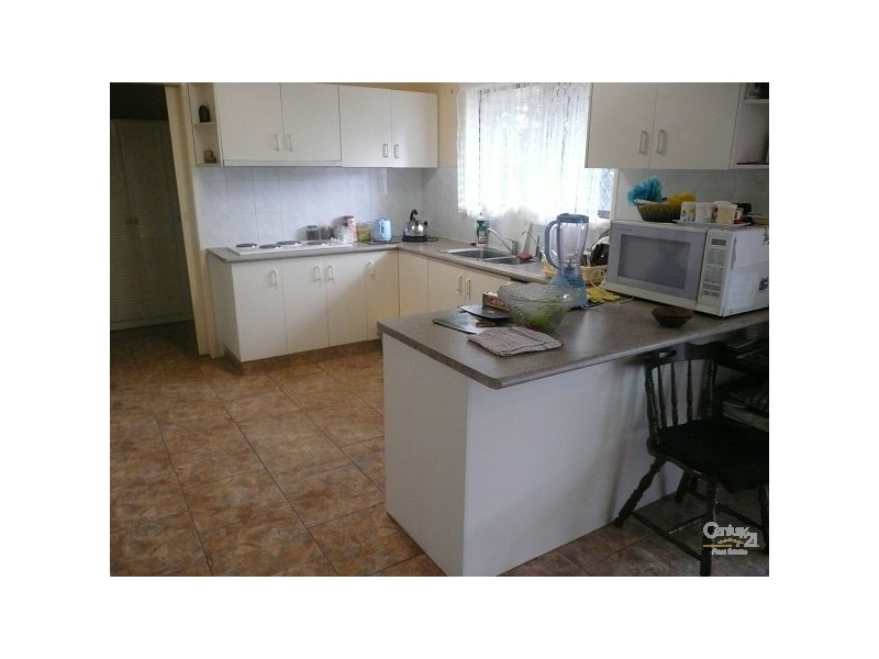 8 Sequana Avenue, Mermaid Waters QLD 4218