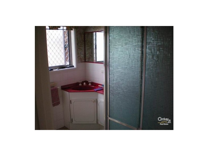 1/6 Christina Court, Mermaid Waters QLD 4218