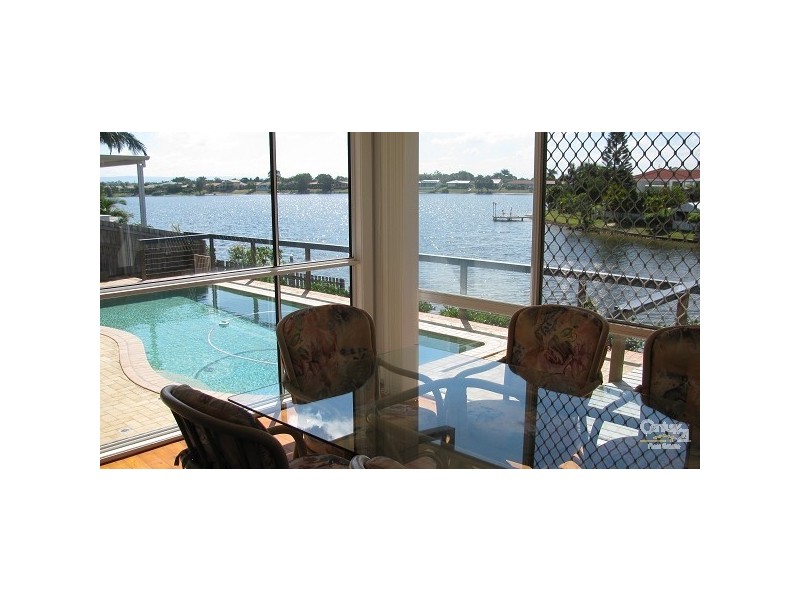 17 Wedgebill Parade, Burleigh Waters QLD 4220