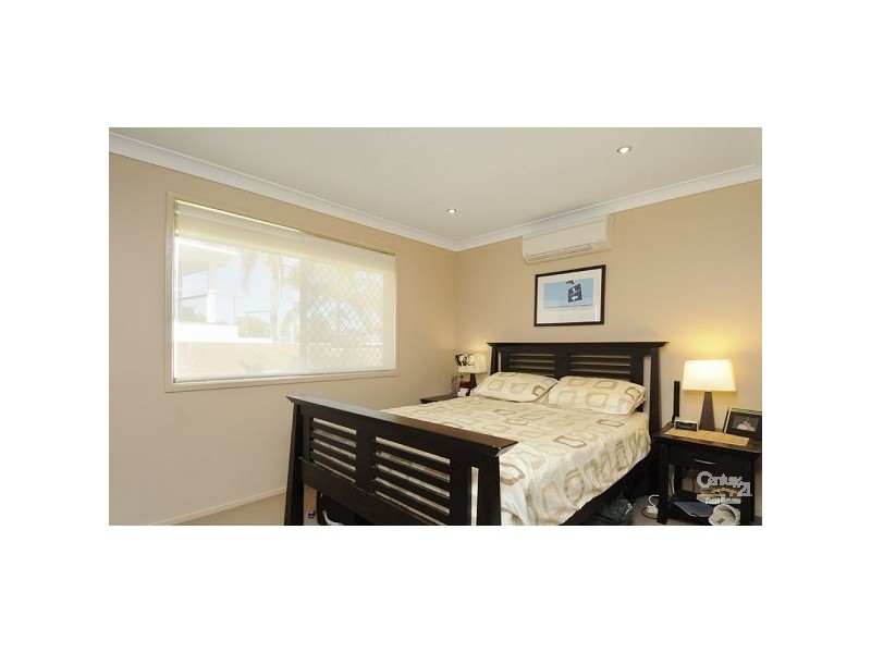 69 Surf Street, Mermaid Waters QLD 4218