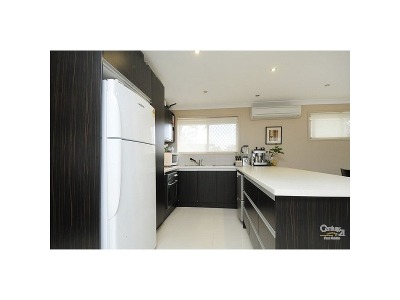 69 Surf Street, Mermaid Waters QLD 4218