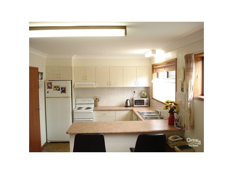 2/30 McCaw Avenue, Miami QLD 4220