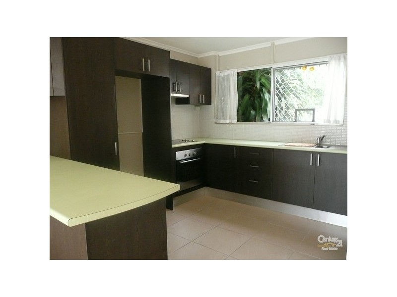 1/2 Sunshine Bvd, Broadbeach Waters QLD 4218