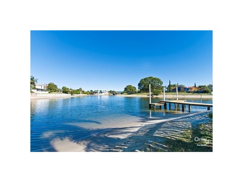 18 Alma Street, Broadbeach Waters QLD 4218