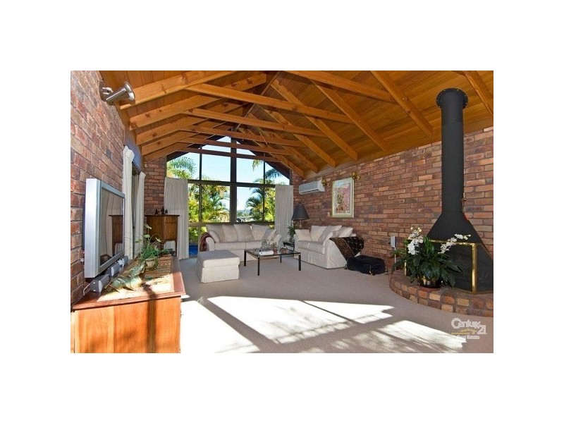 18 Alma Street, Broadbeach Waters QLD 4218