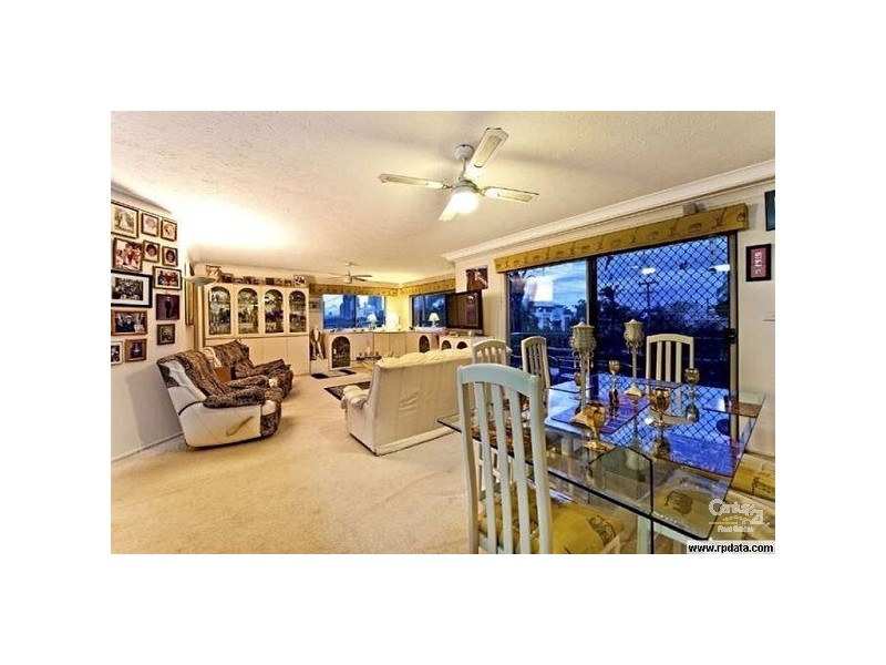 1/1 Orvieto Avenue, Mermaid Waters QLD 4218