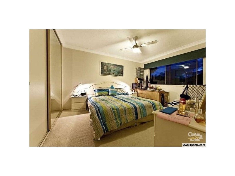1/1 Orvieto Avenue, Mermaid Waters QLD 4218
