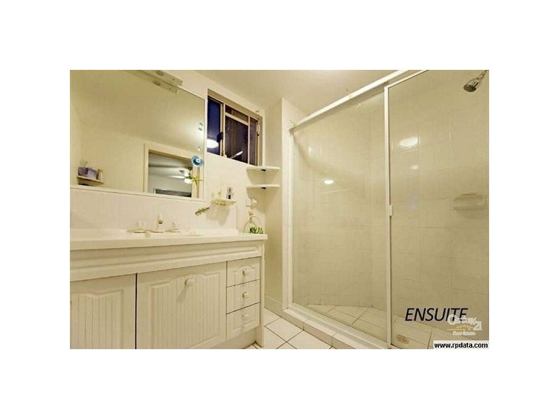 1/1 Orvieto Avenue, Mermaid Waters QLD 4218