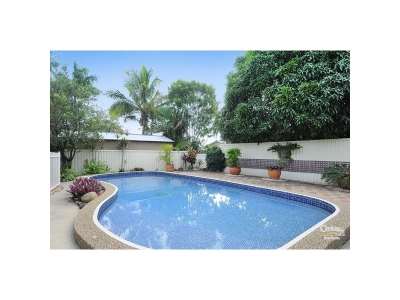 19 Lesley Avenue, Miami QLD 4220